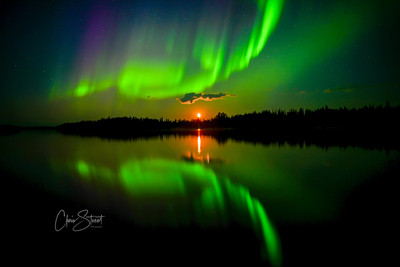 Moon light under the Aurora borealis 