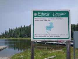 Park welcome sign for lake.