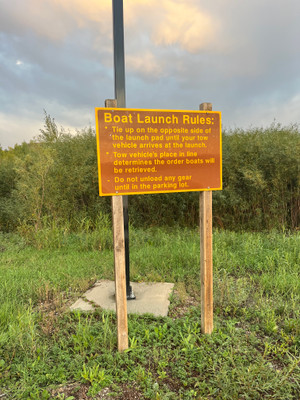 Boat launch rules sign.