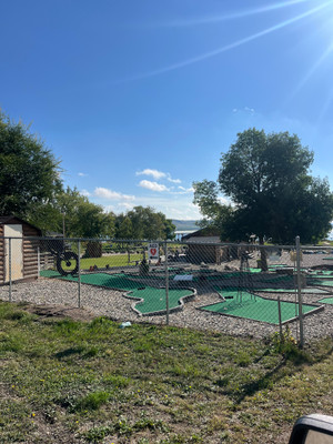 Mini-golf.