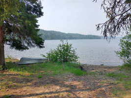 Some of the boats left on the shoreline.